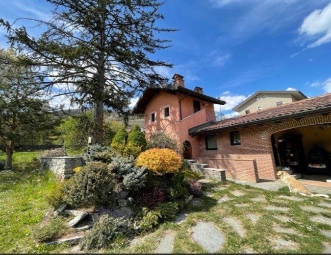 アオスタ La Vigna Bed & Breakfast エクステリア 写真