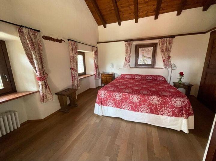 アオスタ La Vigna Bed & Breakfast エクステリア 写真